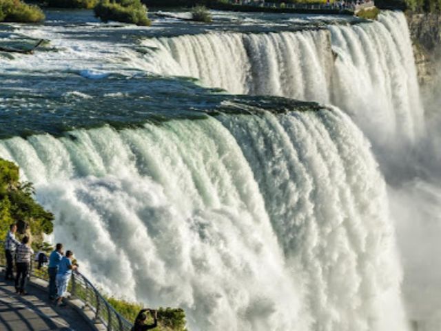 Niagara Falls 2-Day Tour From New York, Depart by Train